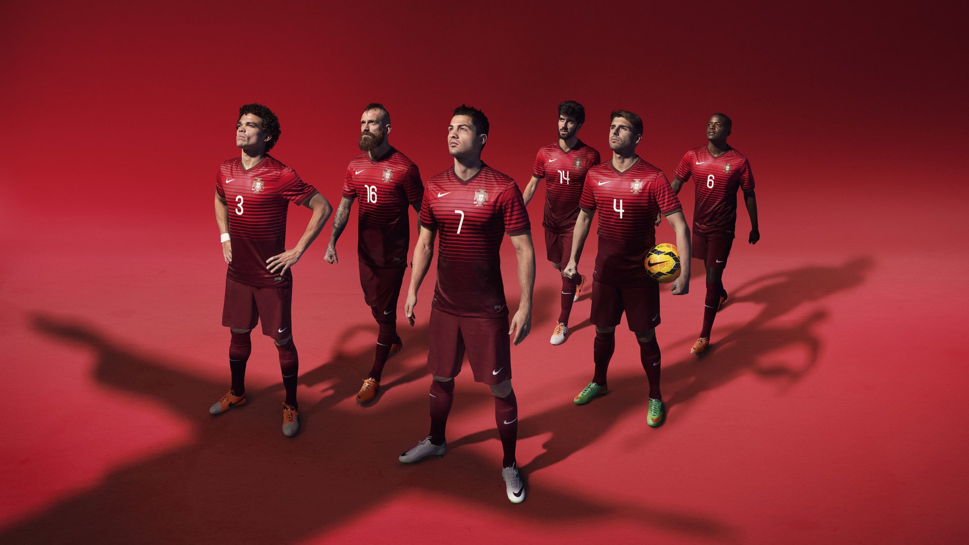 远射“绝技”引爆全场，欧冠最佳进球盘点，欧冠总进球射手榜